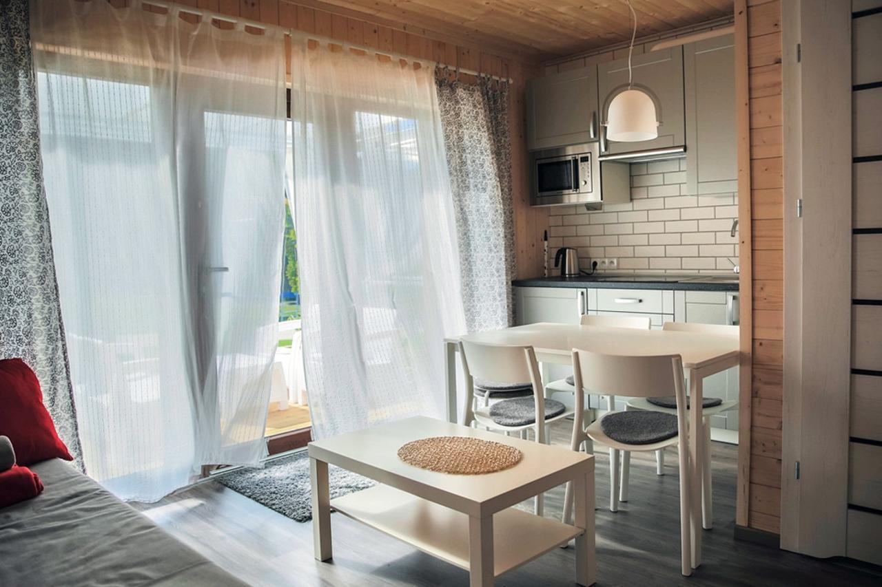 Sloneczna Przystan Apartment Дебки Екстериор снимка